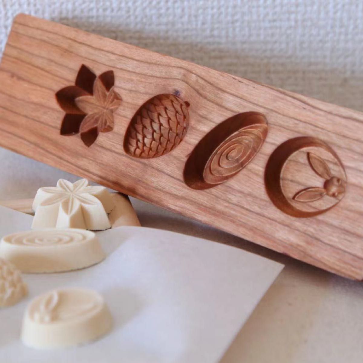 落雁型 和菓子道具 落雁 打菓子木型秋 4種 うさぎ 松笠 水輪 落雁型 和菓子道具 落雁 打菓子木型秋 4種 うさぎ 松笠 水輪