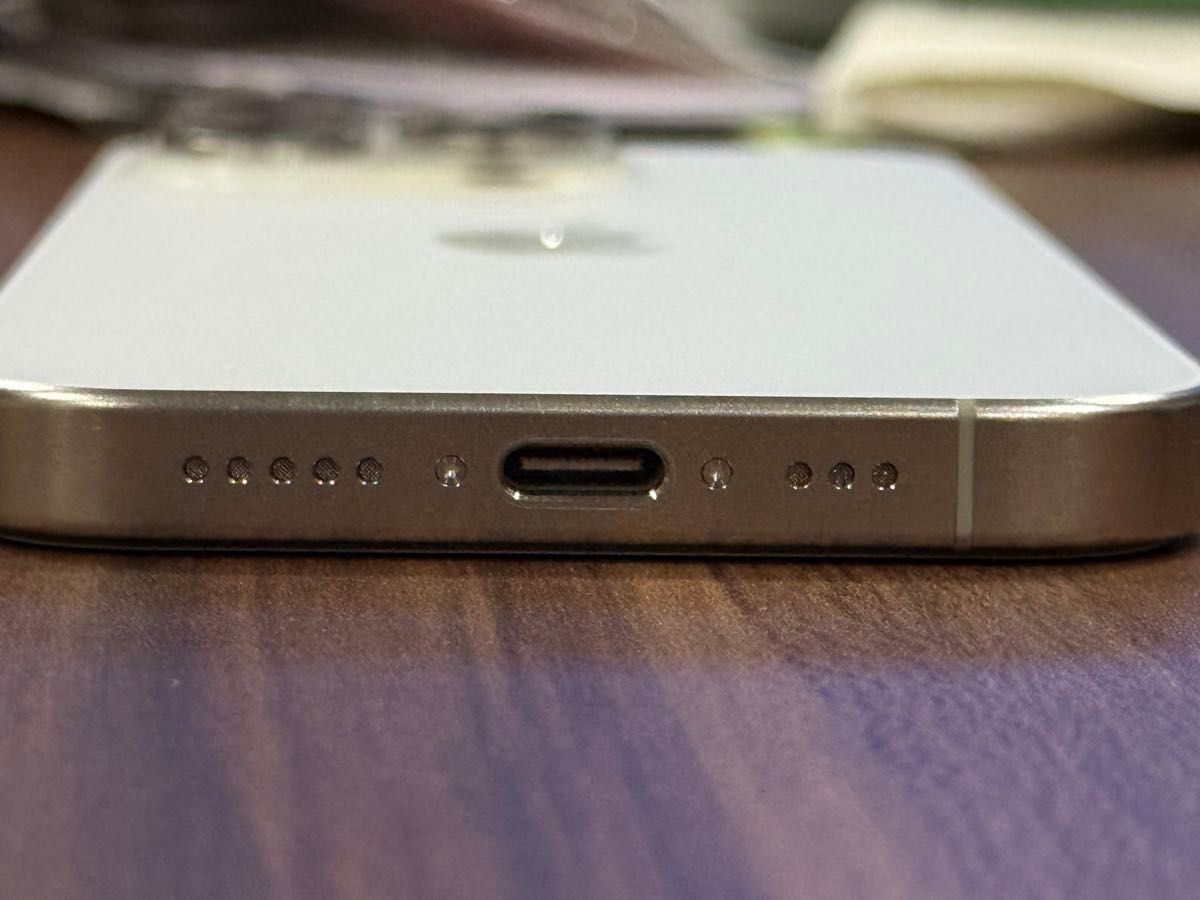 Apple iPhone 15 Pro 128GB ホワイトチタニウム 国内AppleStore Apple iPhone 15 Pro 128GB ホワイトチタニウム 国内AppleStore