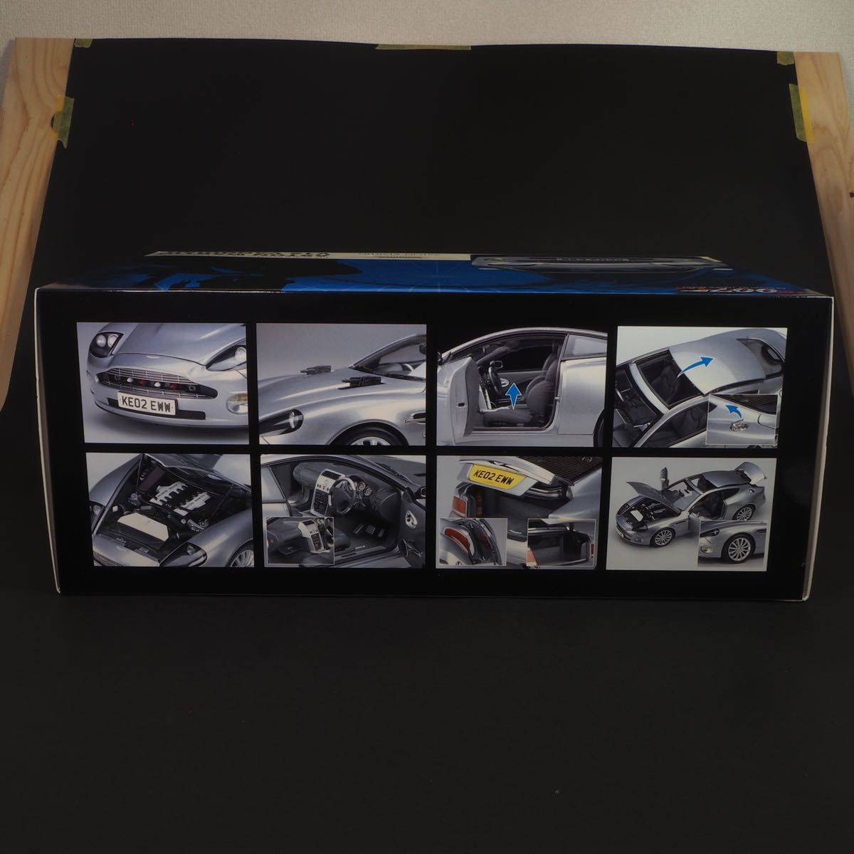 ビッグサイズ】007 ボンドカー 1/12 ASTON MARTIN V12 VANQUISH ビッグサイズ】007 ボンドカー 1/12 ASTON MARTIN V12 VANQUISH