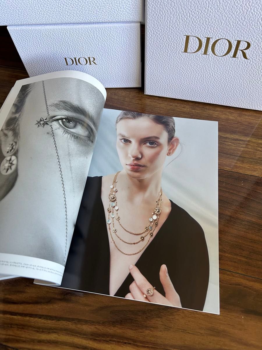 Dior ディオール 空箱 カタログ ギフトボックス 小物入れ Dior ディオール 空箱 カタログ ギフトボックス 小物入れ