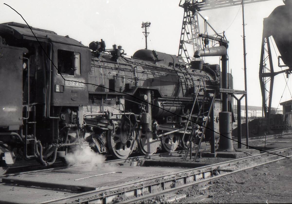 国鉄時代 昭和47年 北海道 SL 蒸気機関車 D52 204号 函館本線 国鉄時代 昭和47年 北海道 SL 蒸気機関車 D52 204号 函館本線