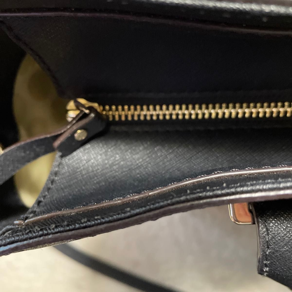 美品！Kate Spade NEW YORK 定番ブラック　ショルダートートバック　A4サイズ