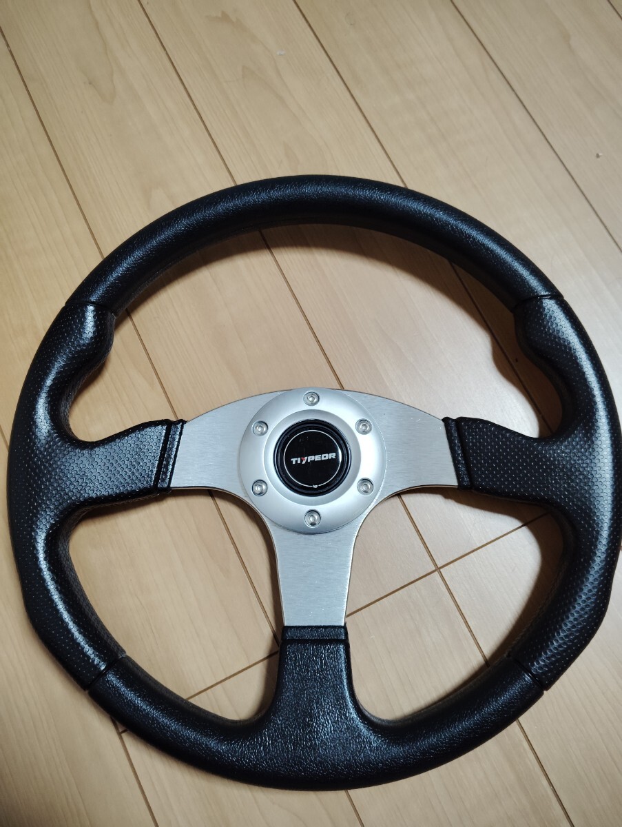 新品未使用 MOMO形状対応 ステアリング 銀 シルバー ハンドル 新品未使用 MOMO形状対応 ステアリング 銀 シルバー ハンドル