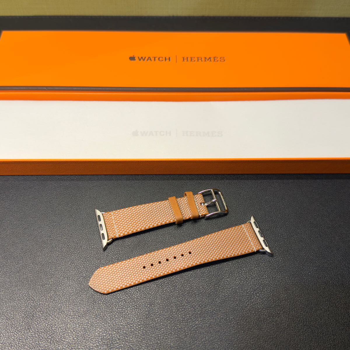 即決 美品 Apple watch HERMES エルメス トワルH ゴールド 即決 美品 Apple watch HERMES エルメス トワルH ゴールド