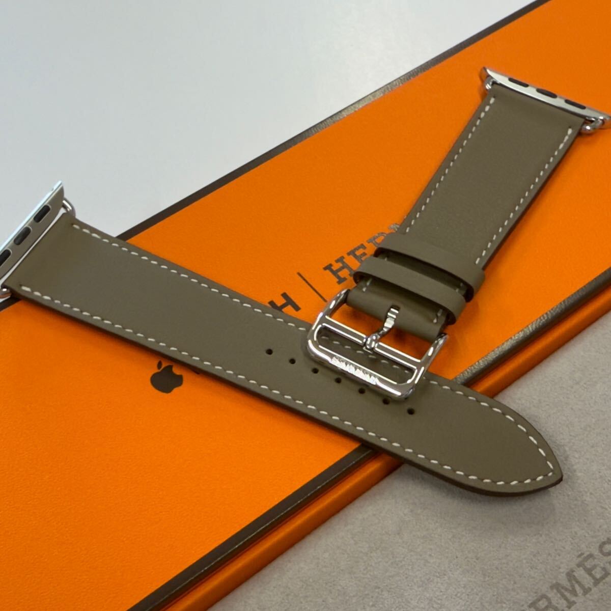 希少 即決 未使用 エトゥープ Apple watch HERMES エルメス 希少 即決 未使用 エトゥープ Apple watch HERMES エルメス