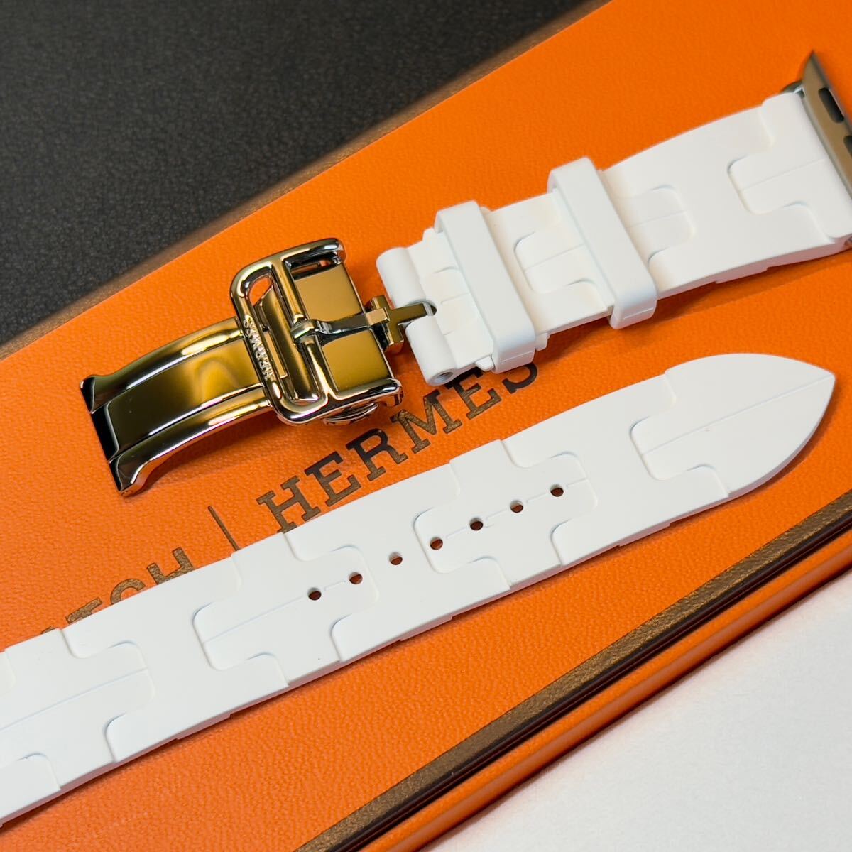 即決 未使用 白 キリム Apple Watch Hermes 42mm 40mm 41mm 即決 未使用 白 キリム Apple Watch Hermes 42mm 40mm 41mm
