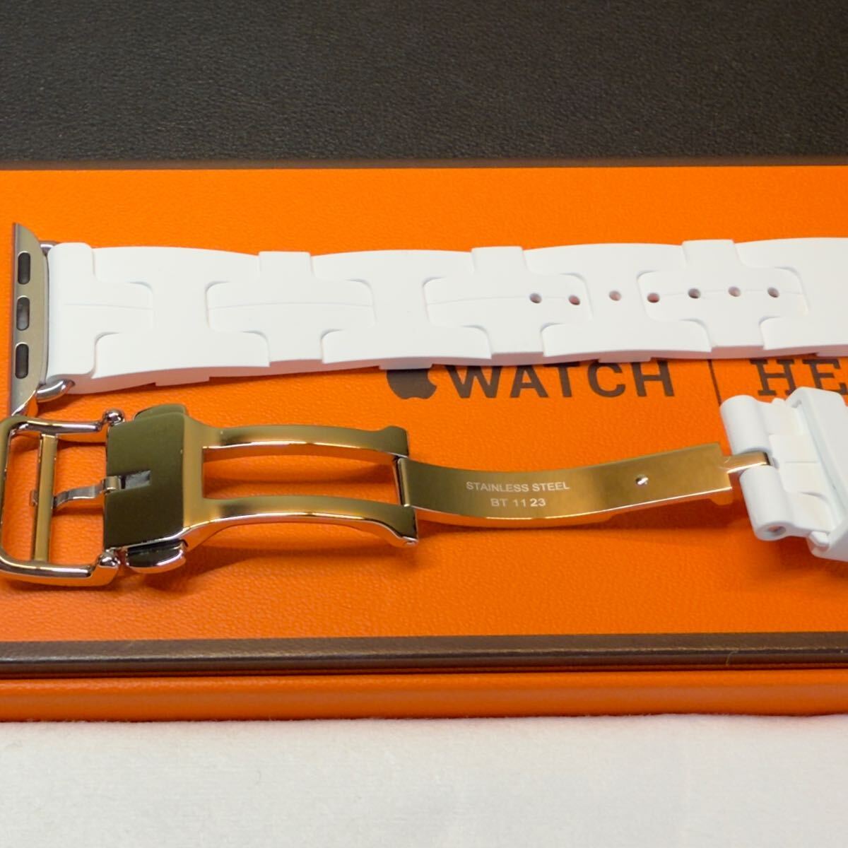 即決 未使用 白 キリム Apple Watch Hermes 42mm 40mm 41mm 即決 未使用 白 キリム Apple Watch Hermes 42mm 40mm 41mm