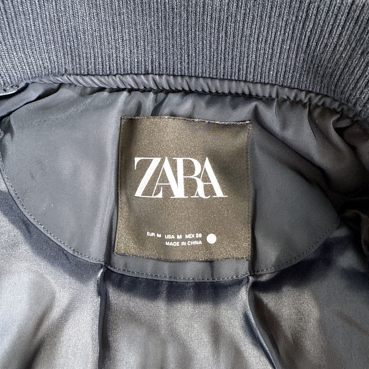 美品 ZARA ZW COLLECTION ショート ボンバージャケット 送料無料 美品 ZARA ZW COLLECTION ショート ボンバージャケット 送料無料