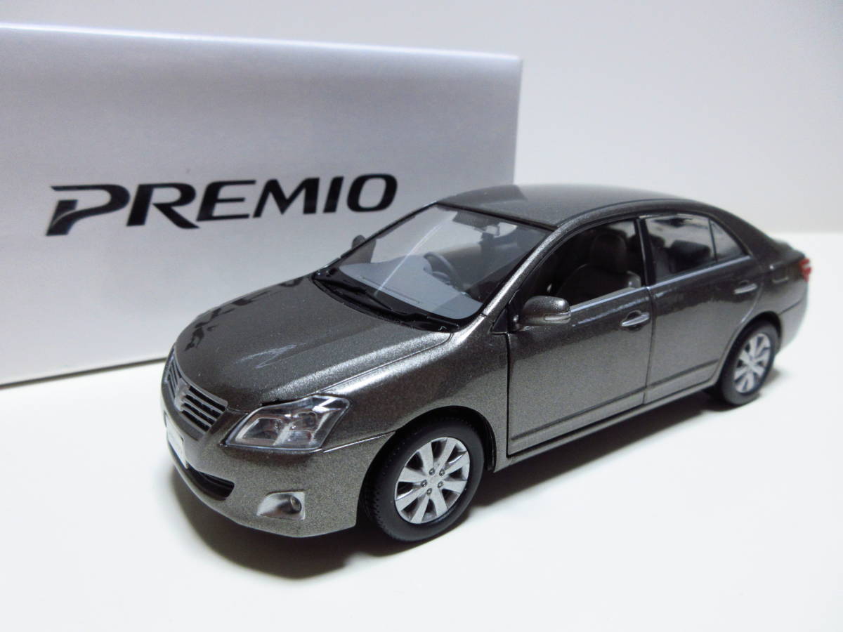 1/30 トヨタ ２代目プレミオ PREMIO 中期　非売品 カラーサンプル ミニカー　グレーメタリック