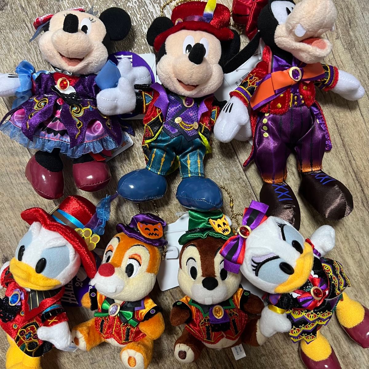 フリマアプリ最安値 】ディズニー ハロウィン ぬいぐるみバッジ フリマアプリ最安値 】ディズニー ハロウィン ぬいぐるみバッジ