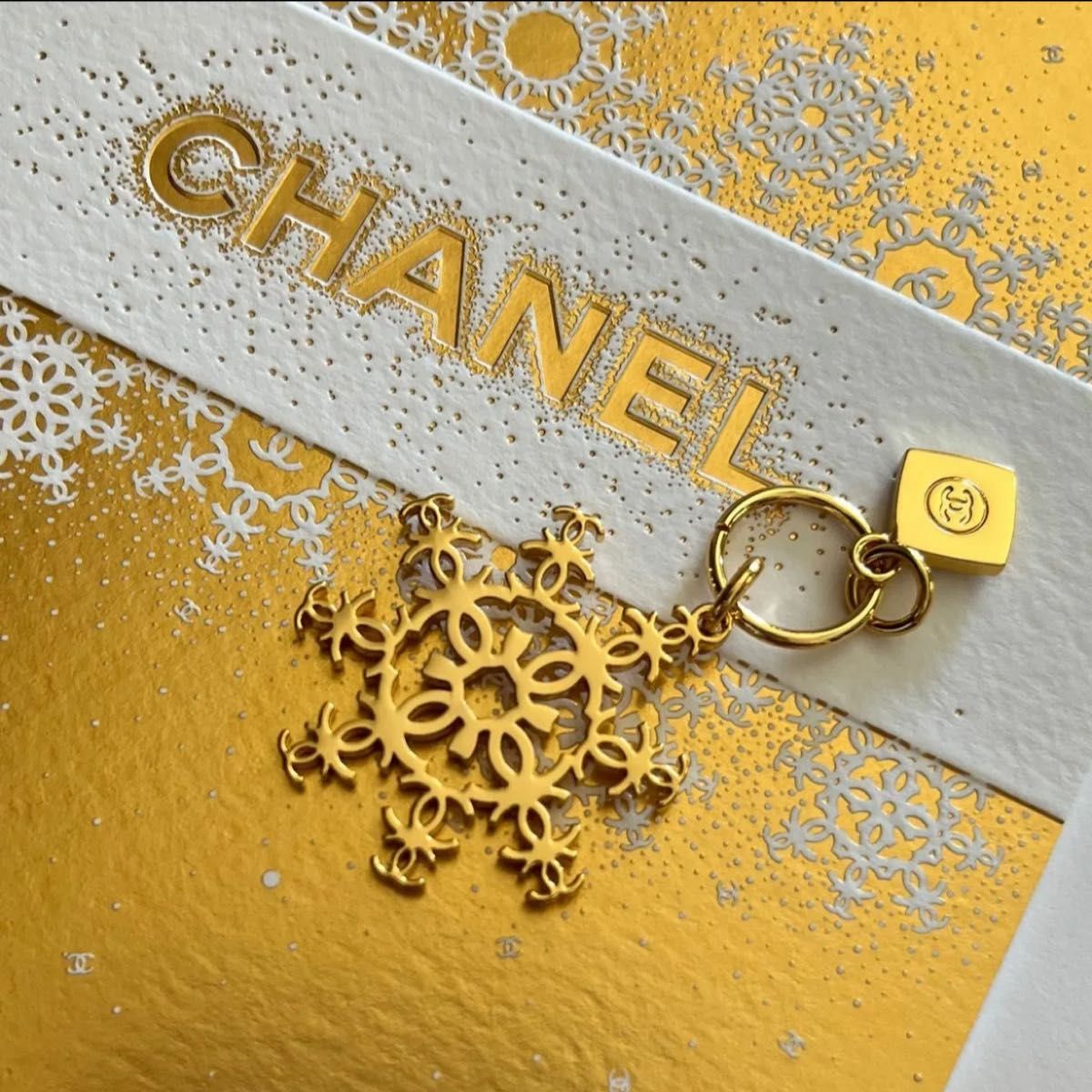 CHANEL クリスマス2024限定 スノーフレークチャーム|Yahoo CHANEL クリスマス2024限定 スノーフレークチャーム|Yahoo