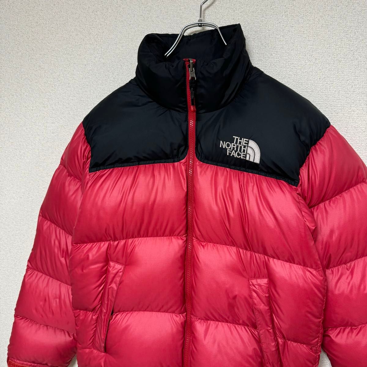 THE NORTH FACE ノースフェイス ヌプシ ダウンジャケット レッド THE NORTH FACE ノースフェイス ヌプシ ダウンジャケット レッド