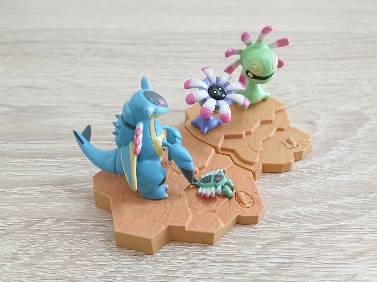 ポケモン フィギュア 立体ポケモン図鑑 アノプス アーマルド ポケモン フィギュア 立体ポケモン図鑑 アノプス アーマルド