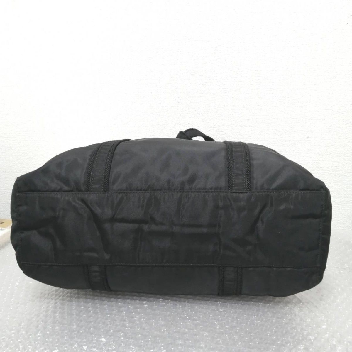 A4収納可【極美品】PRADA プラダ トートバッグ ナイロン 黒 A4収納可【極美品】PRADA プラダ トートバッグ ナイロン 黒