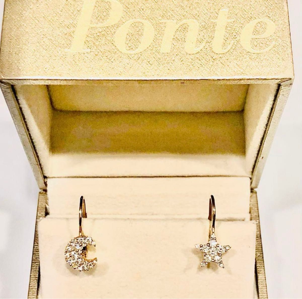 超美品 ポンテヴェキオ ピアス 18K 18YG 星 スター 月 ムーン 超美品 ポンテヴェキオ ピアス 18K 18YG 星 スター 月 ムーン