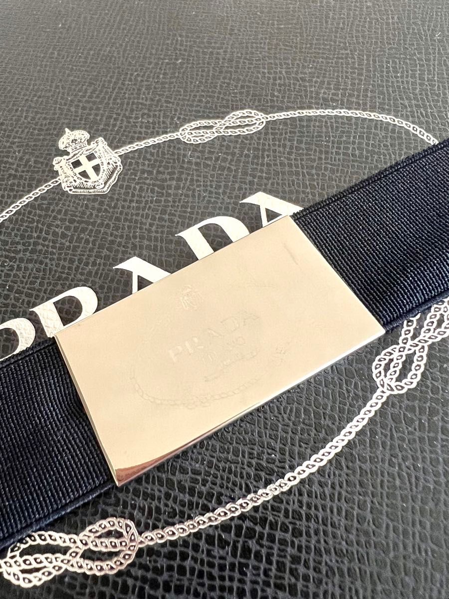 PRADA プラダ ナイロントートバッグ ホワイトとゴールド 新品未 PRADA プラダ ナイロントートバッグ ホワイトとゴールド 新品未