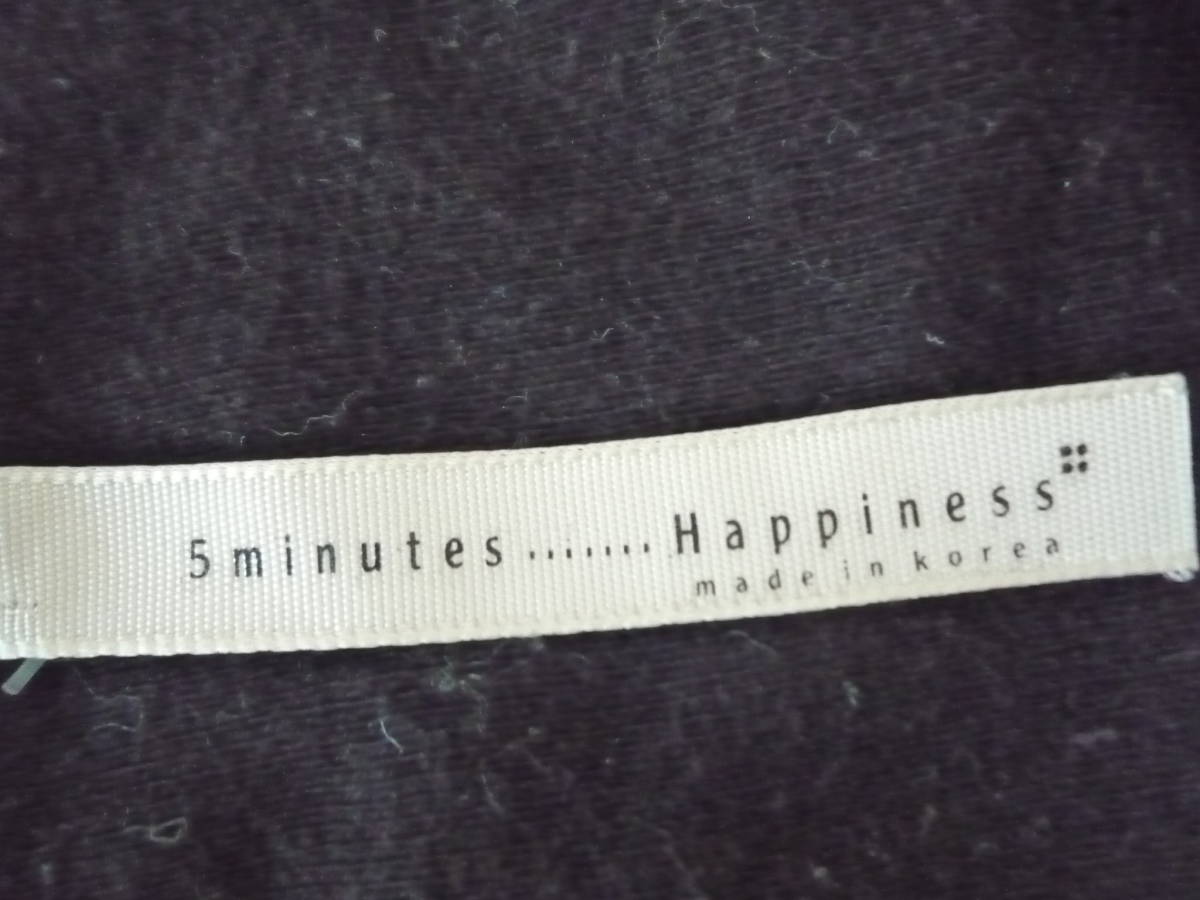 ★　５minutes　 Happiness　黒 半袖 Ｔシャツ　スパンコールのシューズ　リボン　プリント英字　韓国製_画像3