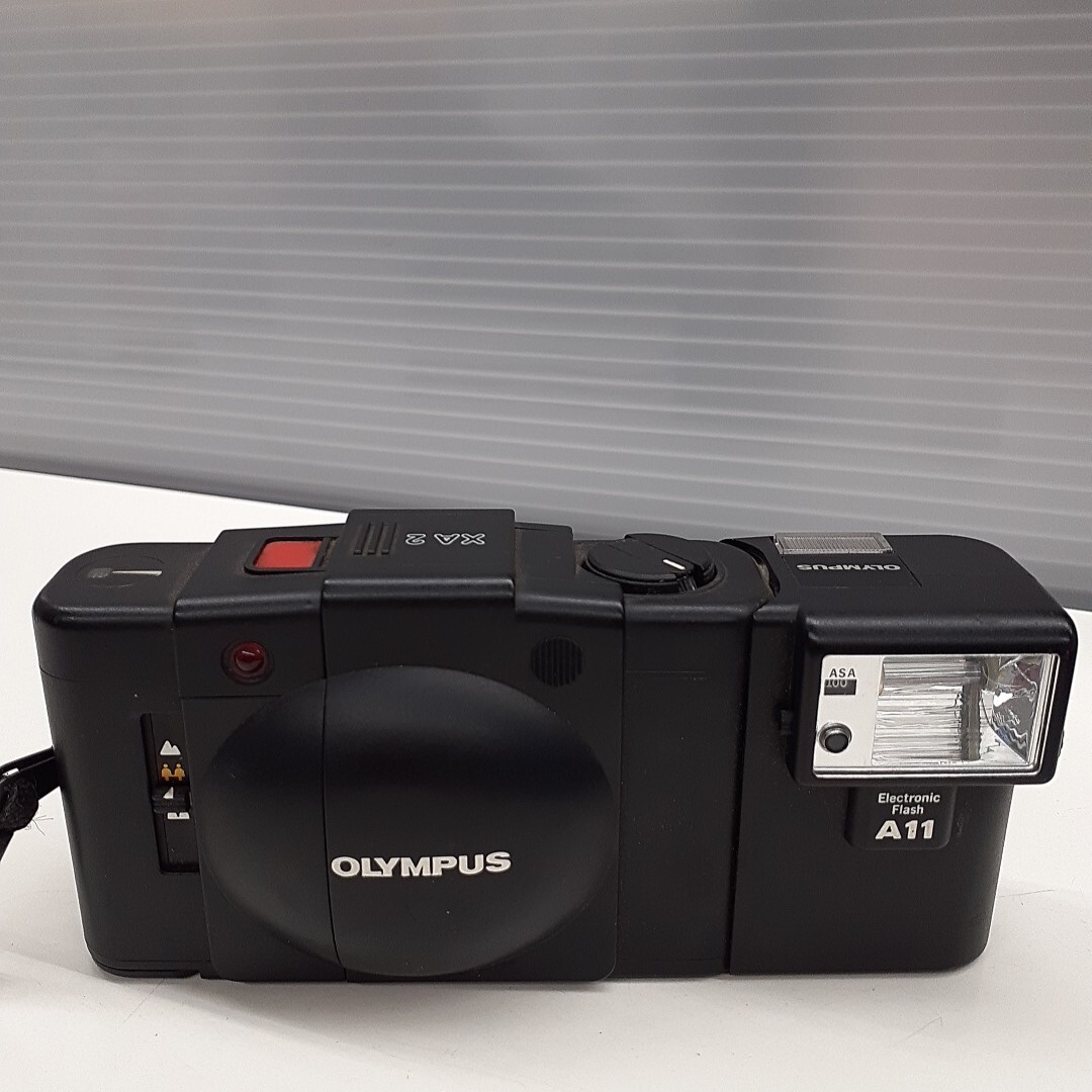 OLYMPUS オリンパス XA2 D.ZUIKO 1:3.5 f=35mm A11 ストロボ付 OLYMPUS オリンパス XA2 D.ZUIKO 1:3.5 f=35mm A11 ストロボ付