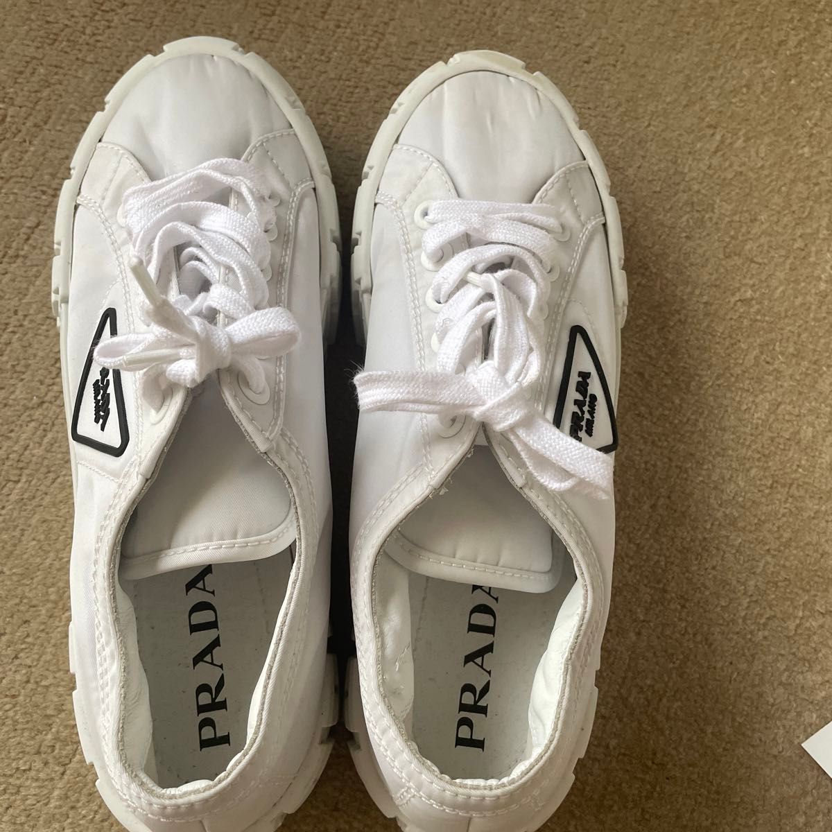 値下げ 美品 PRADA ダブルホイール ナイロンギャバジン 厚底 値下げ 美品 PRADA ダブルホイール ナイロンギャバジン 厚底