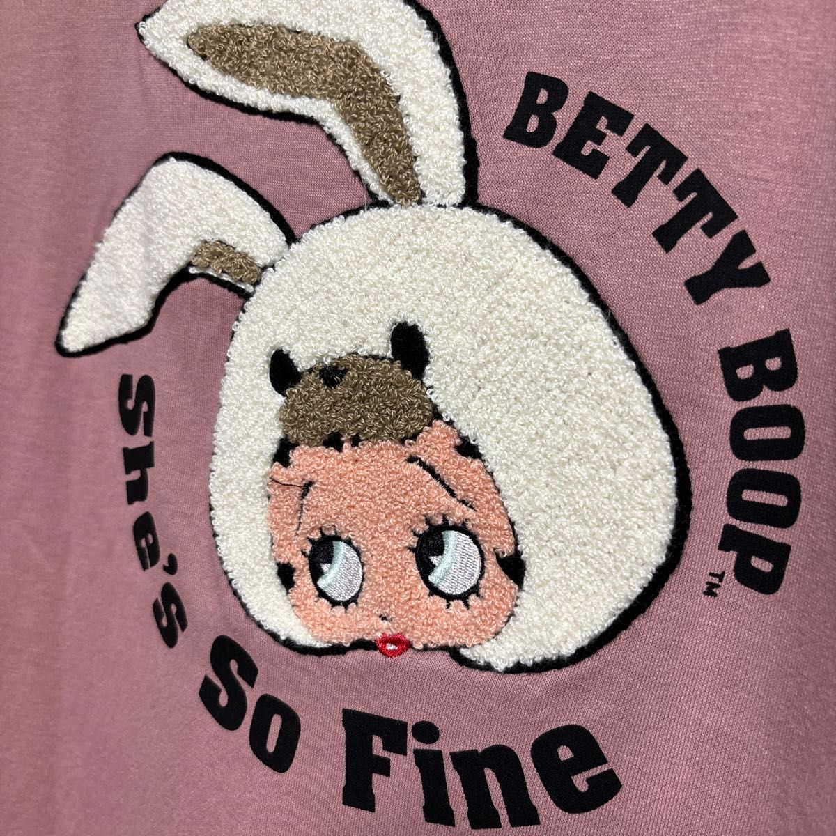 新品 BETTY BOOP ベティちゃん Tシャツ サガラ刺繍 うさぎ 3L 新品 BETTY BOOP ベティちゃん Tシャツ サガラ刺繍 うさぎ 3L