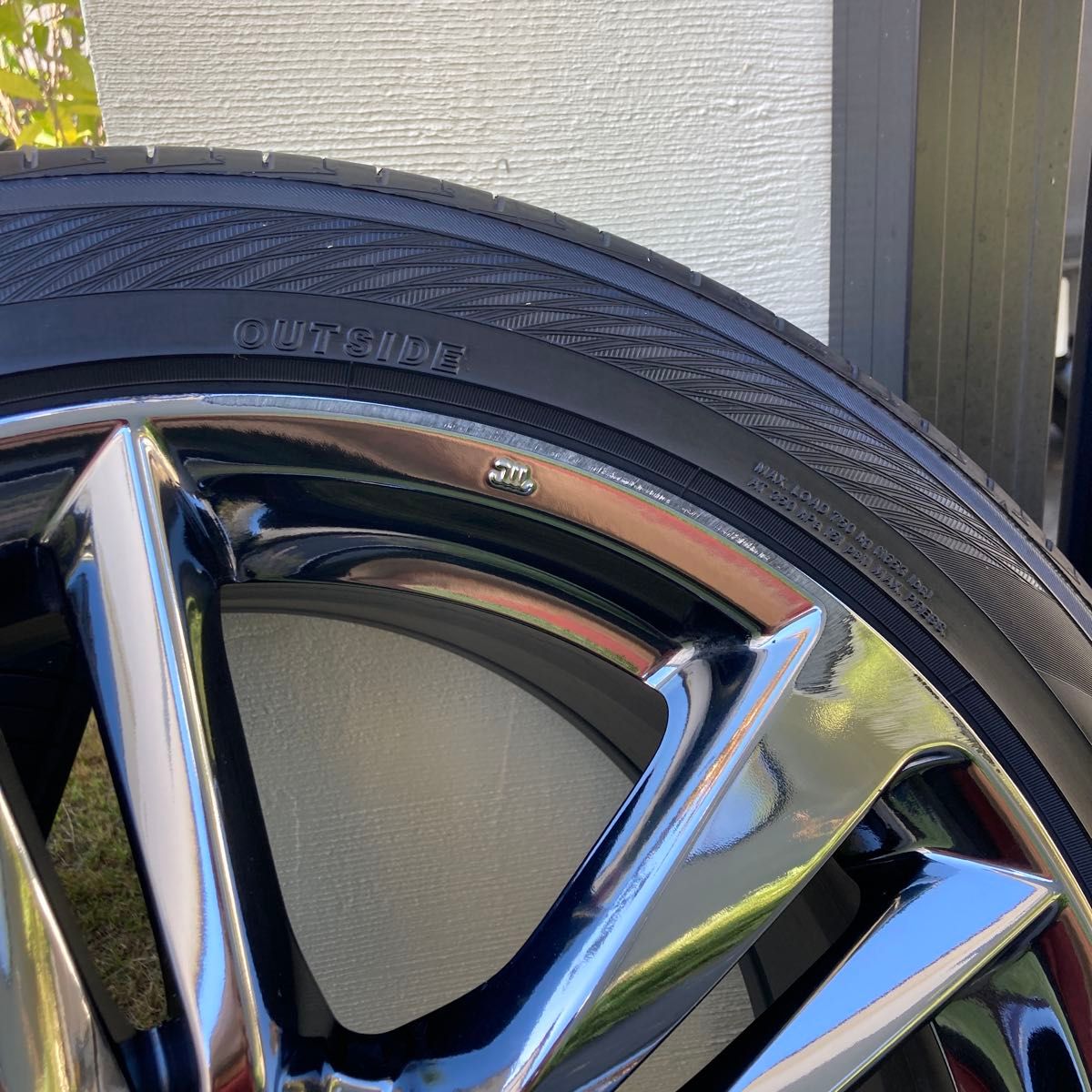 日産 V37 スカイライン 純正オプション アルミホイール 19インチ 日産 V37 スカイライン 純正オプション アルミホイール 19インチ