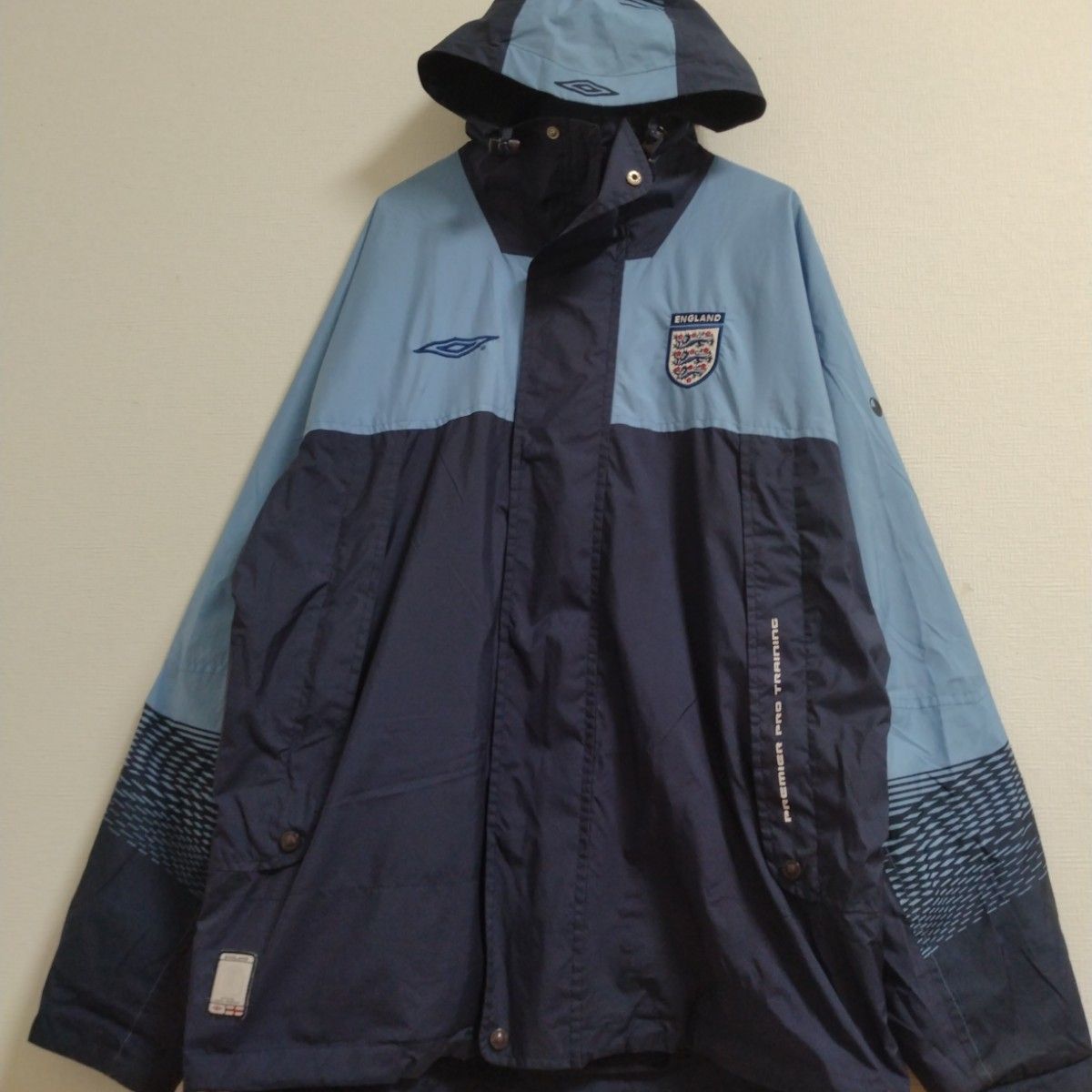 UMBRO Y2K イングランド代表 オフィシャルナイロンジャケット UMBRO Y2K イングランド代表 オフィシャルナイロンジャケット