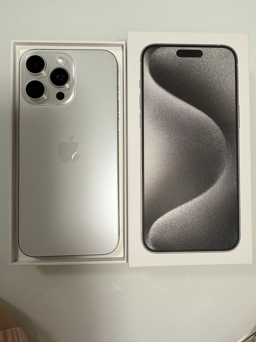 iPhone 15 Pro Max 512GB ホワイトチタニウム 美品 SIMフリー iPhone 15 Pro Max 512GB ホワイトチタニウム 美品 SIMフリー