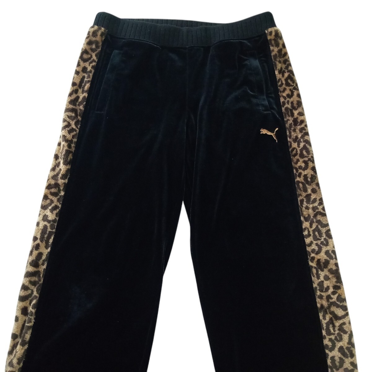 即決 希少 PUMA プーマ ベロア レオパード ジャージ パンツ 即決 希少 PUMA プーマ ベロア レオパード ジャージ パンツ