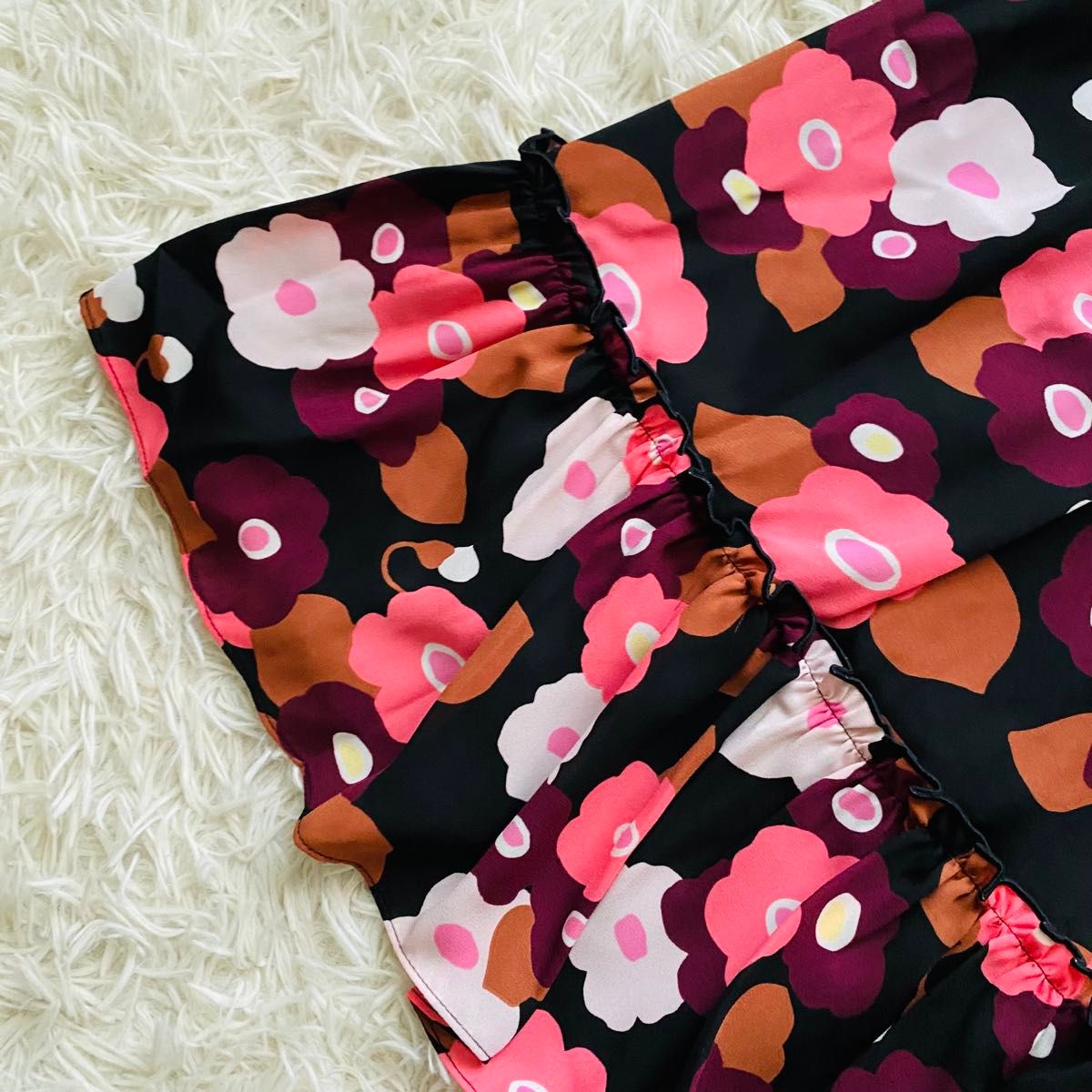 未使用タグ付 kate spade 芳根京子着用 花柄 ギャザー 未使用タグ付 kate spade 芳根京子着用 花柄 ギャザー