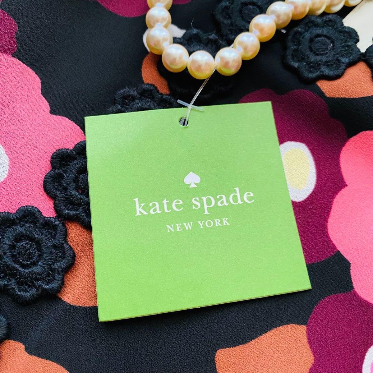 未使用タグ付 kate spade 芳根京子着用 花柄 ギャザー 未使用タグ付 kate spade 芳根京子着用 花柄 ギャザー