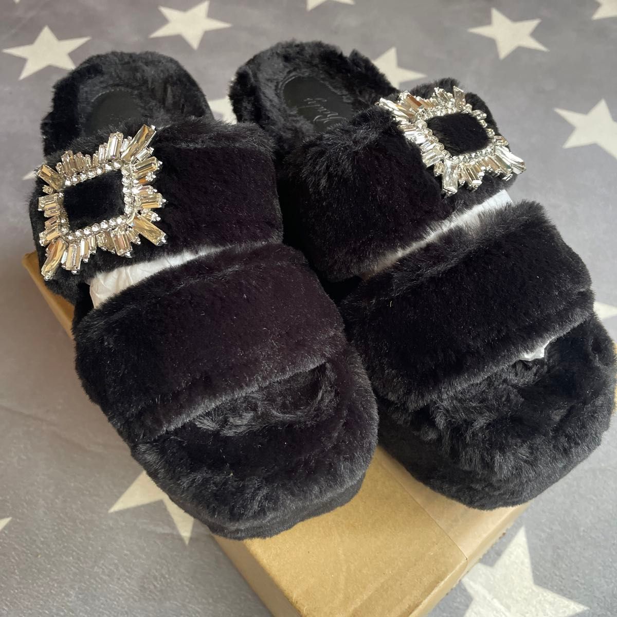 Rady ビジューファーサンダル 厚底 Sサイズ|Yahoo!フリマ(旧 Rady ビジューファーサンダル 厚底 Sサイズ|Yahoo!フリマ(旧