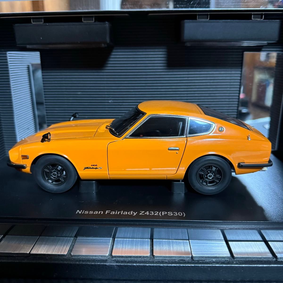 未展示品 オートアート1/18 日産フェアレディZ423 (PS30 未展示品 オートアート1/18 日産フェアレディZ423 (PS30