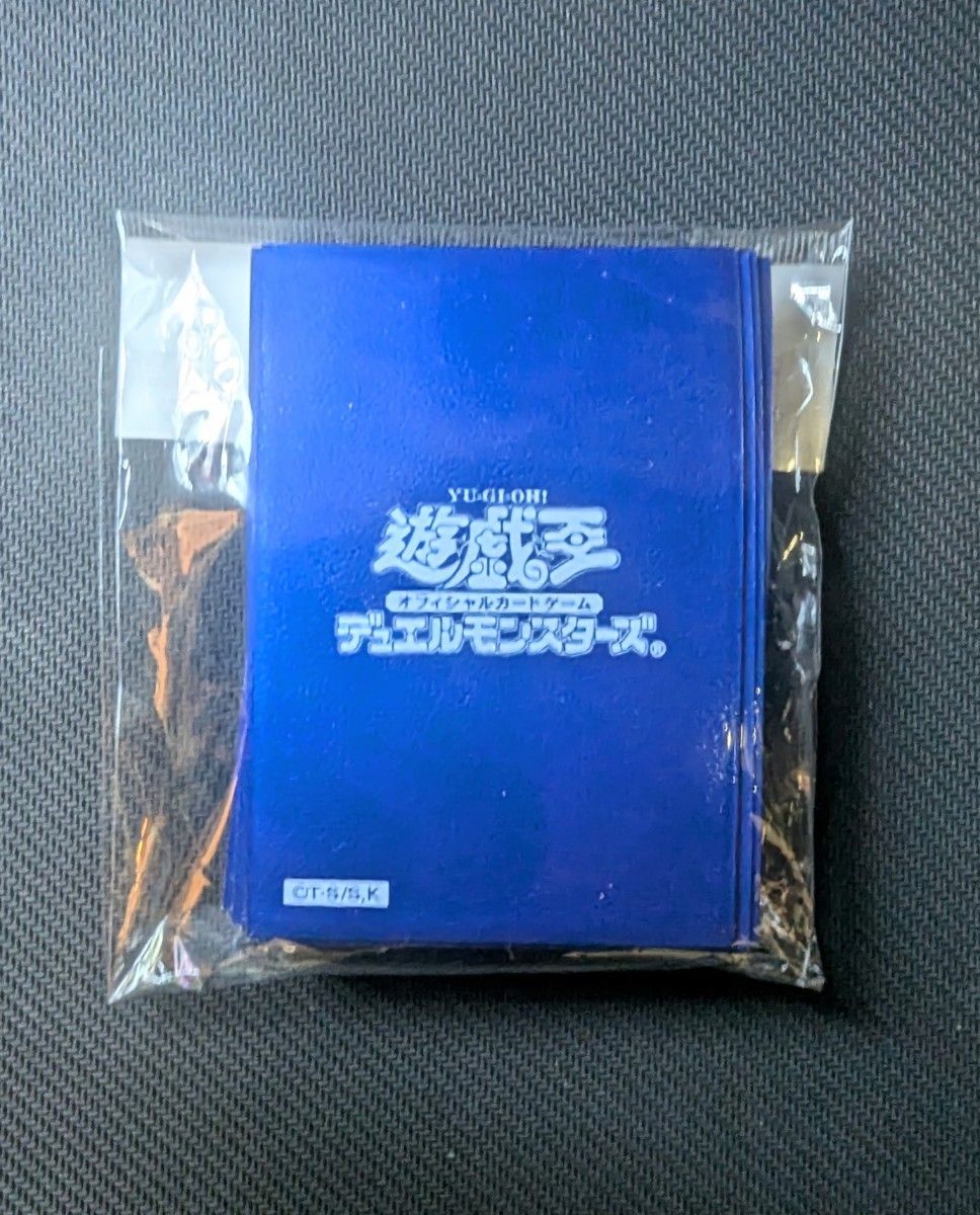 s43遊戯王 初期ロゴ 初期公式スリーブ 青 ブルー 大量 約150枚 s43遊戯王 初期ロゴ 初期公式スリーブ 青 ブルー 大量 約150枚
