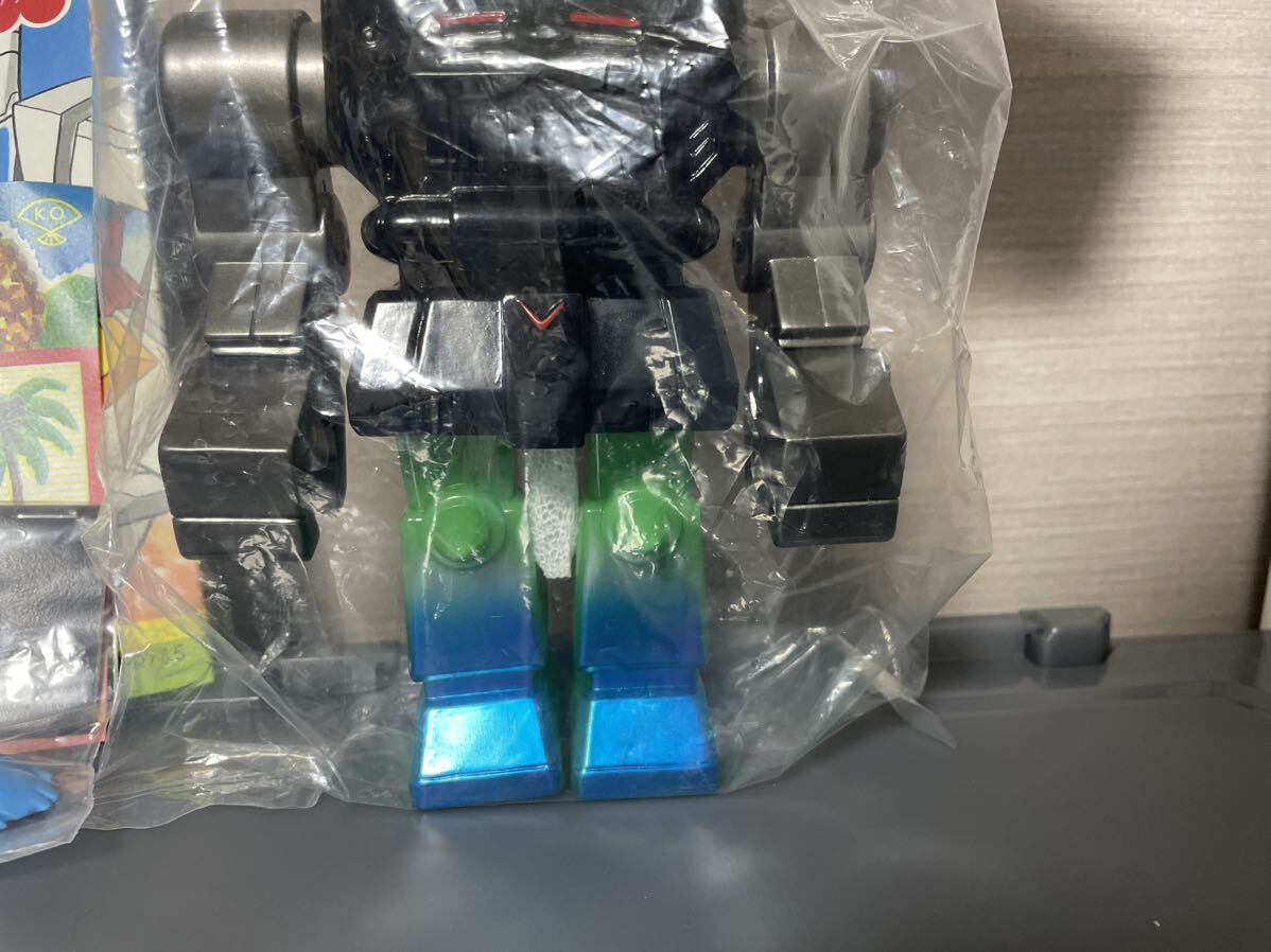 上品コーデはコレで安心！ kokollectron uzumark zollmen izumonster iluilu shinzaka ソフビ