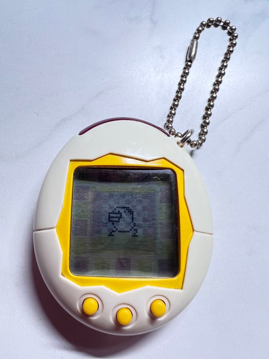 かえってきたたまごっちプラス 白 ホワイト Tamagotchi かえってきたたまごっちプラス 白 ホワイト Tamagotchi