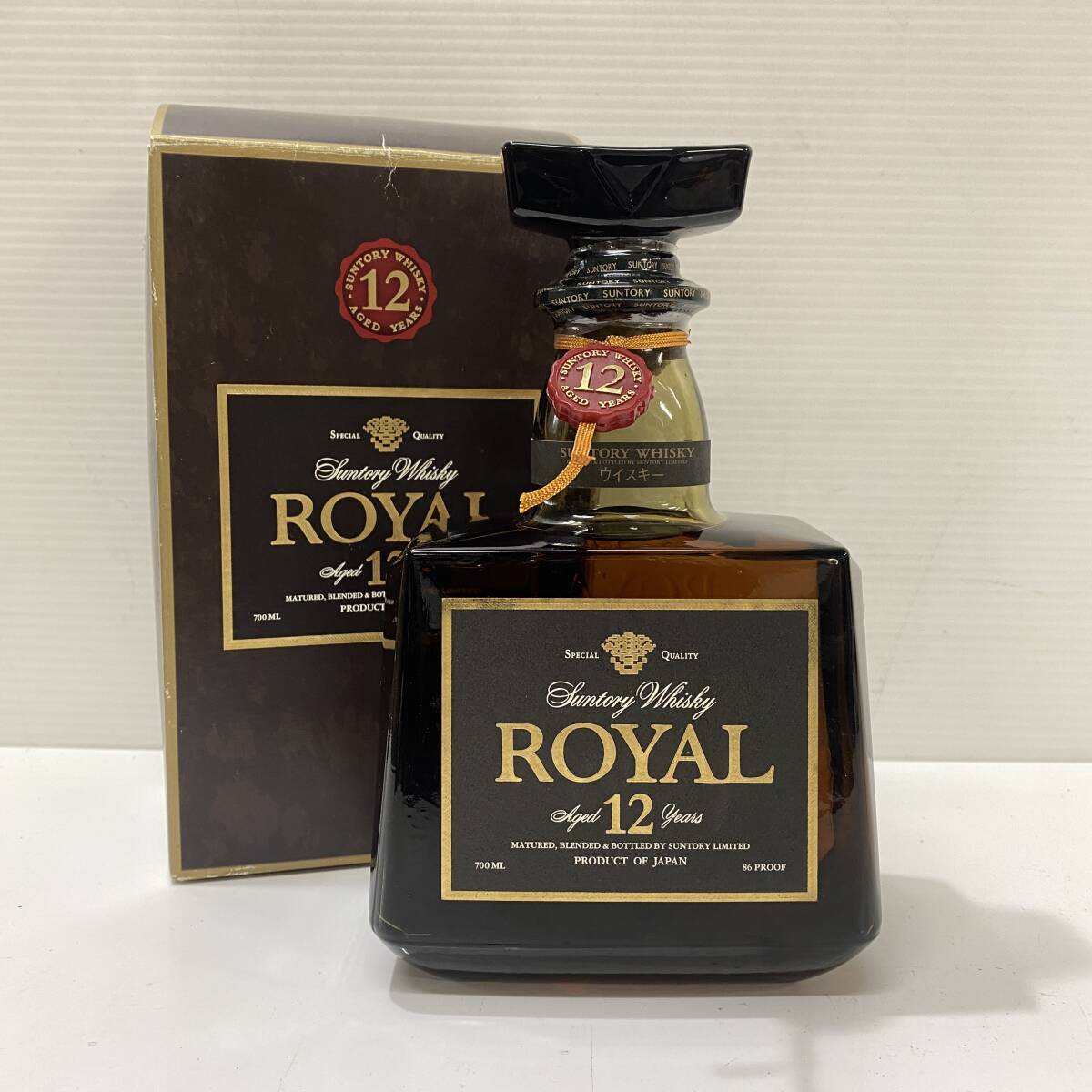 サントリーウィスキー ローヤル12年 ROYAL 黒ラベル 700ml 43％ 箱有り 未開栓 黒12①