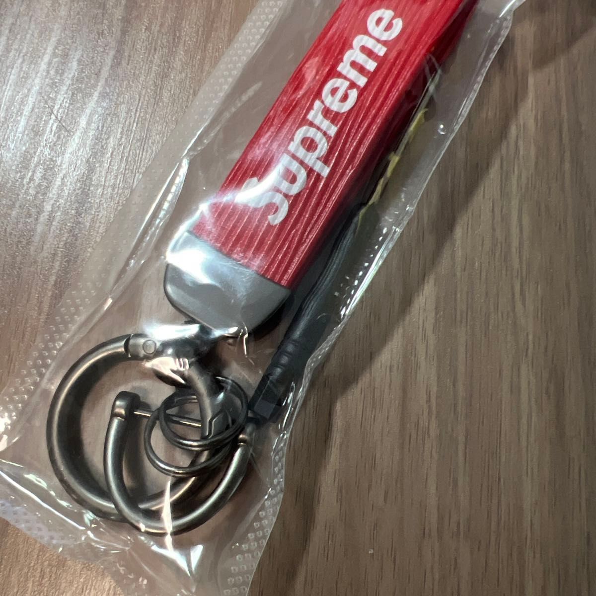 supreme シュプリーム キーホルダー カラビナ キーホルダー supreme シュプリーム キーホルダー カラビナ キーホルダー