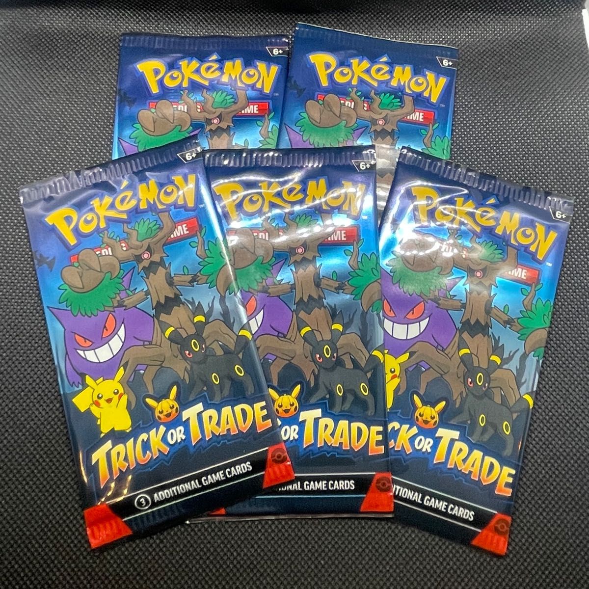 2024年海外限定販売ポケモンカード5パックセットHalloween Trick 2024年海外限定販売ポケモンカード5パックセットHalloween Trick