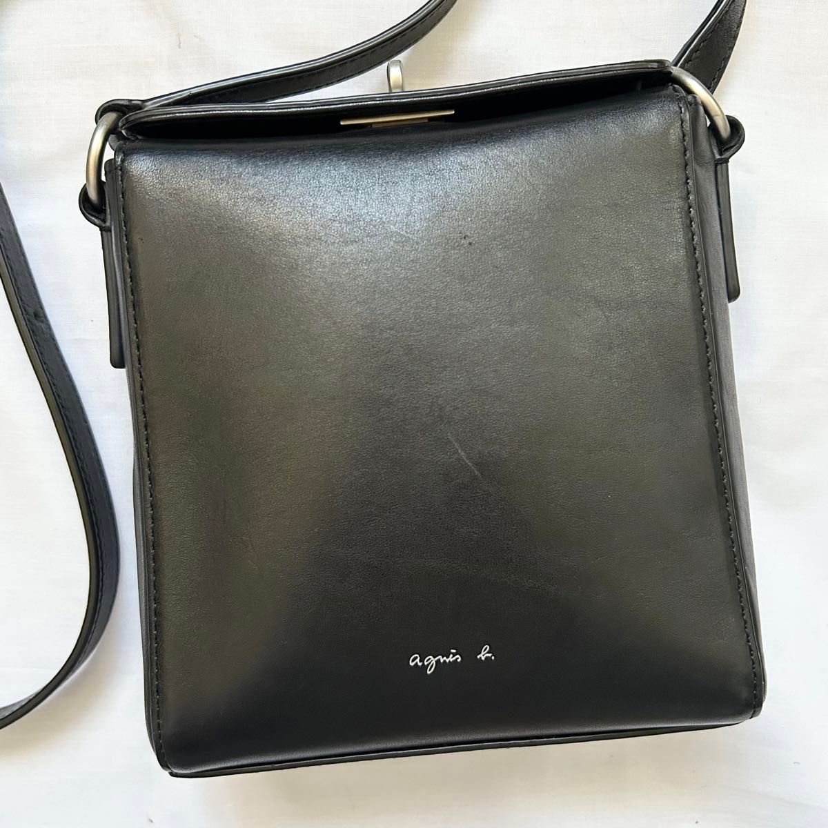 美品 激レア アニエスベー ショルダーバッグ ブラック レザー 美品 激レア アニエスベー ショルダーバッグ ブラック レザー