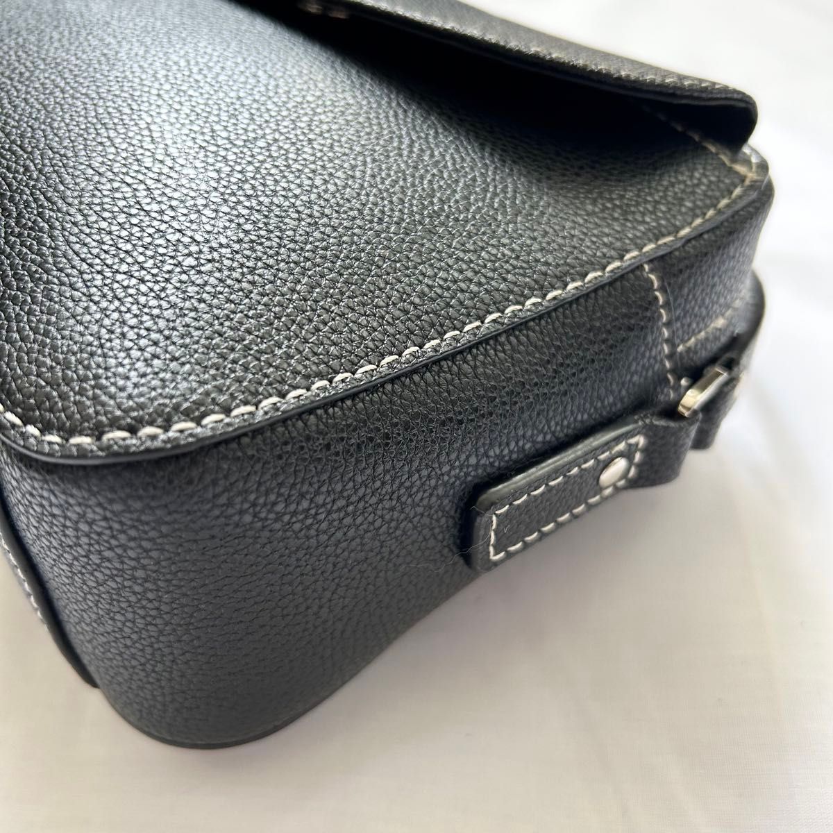 極美品 入手困難 アニエスベー ショルダーバッグ 黒 レザー 極美品 入手困難 アニエスベー ショルダーバッグ 黒 レザー