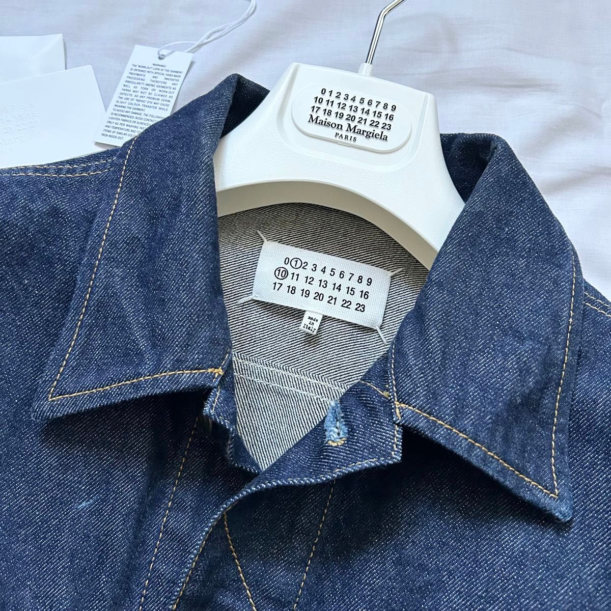 極美品 Maison Margiela デニムジャケット 濃紺 ハンガー付 極美品 Maison Margiela デニムジャケット 濃紺 ハンガー付