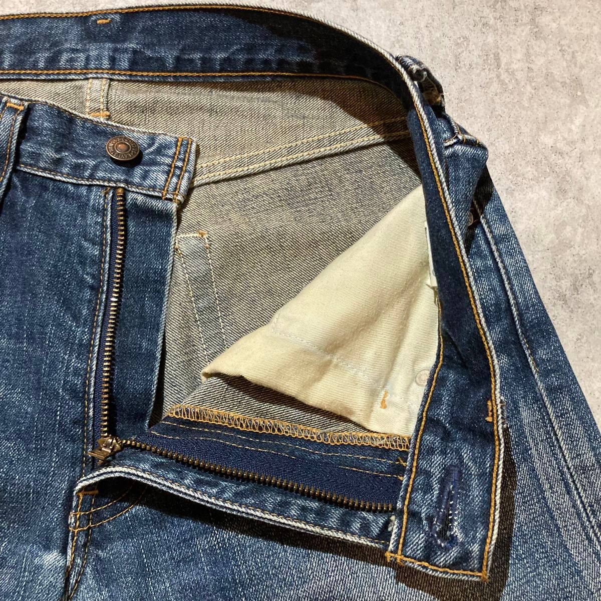 LEVI'S】リーバイス 505 テーパードデニムパンツ 29インチ 日本 LEVI'S】リーバイス 505 テーパードデニムパンツ 29インチ 日本