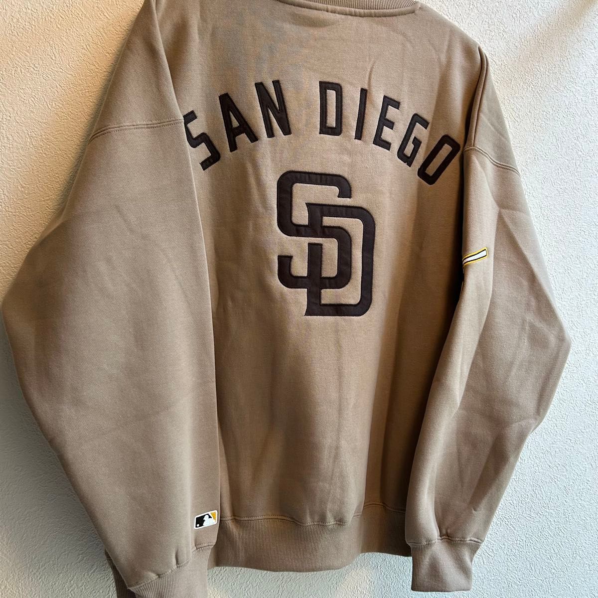 XL】MLB公式 パドレス 裏起毛 ロゴ刺繍&ワッペン入り長袖 XL】MLB公式 パドレス 裏起毛 ロゴ刺繍&ワッペン入り長袖