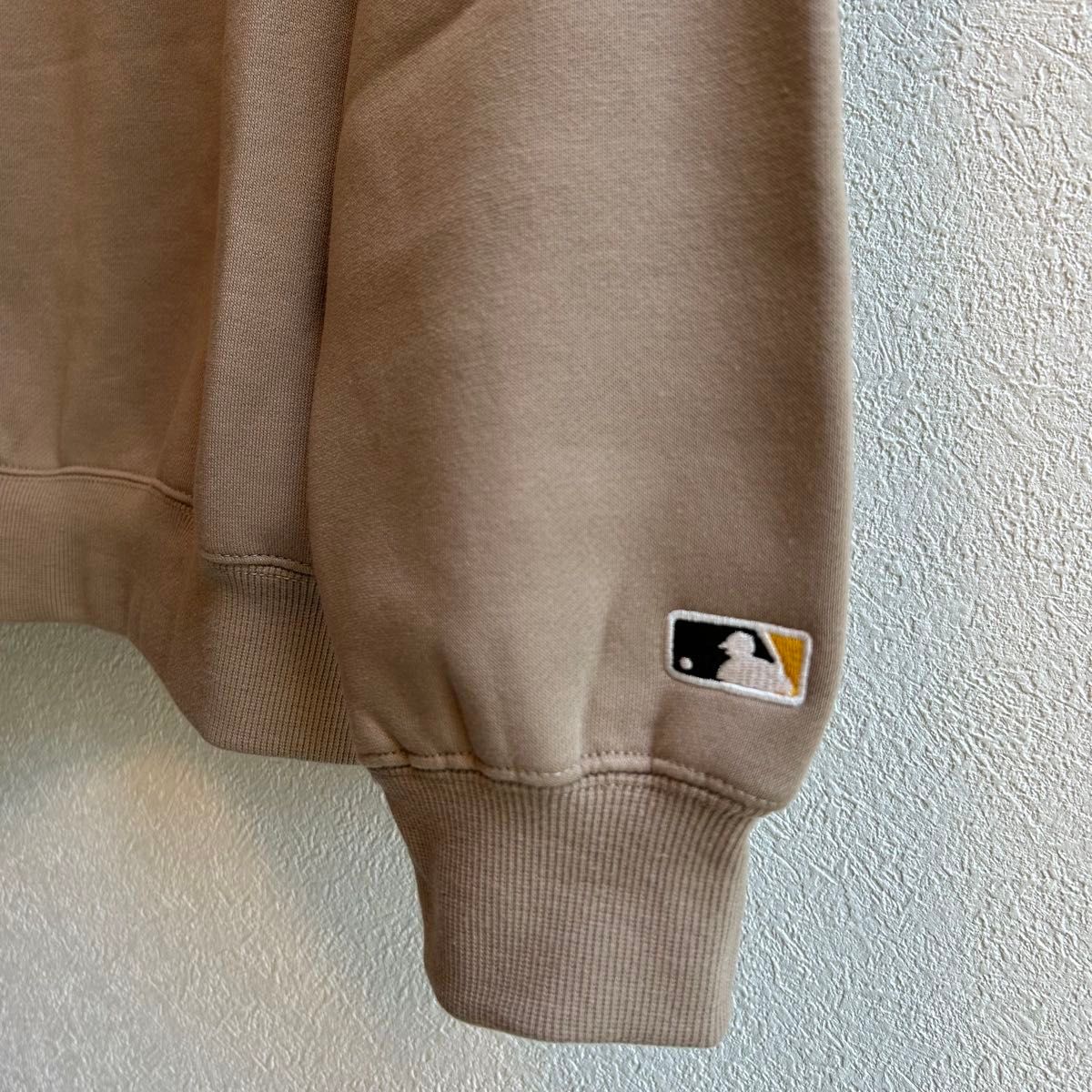 XL】MLB公式 パドレス 裏起毛 ロゴ刺繍&ワッペン入り長袖 XL】MLB公式 パドレス 裏起毛 ロゴ刺繍&ワッペン入り長袖