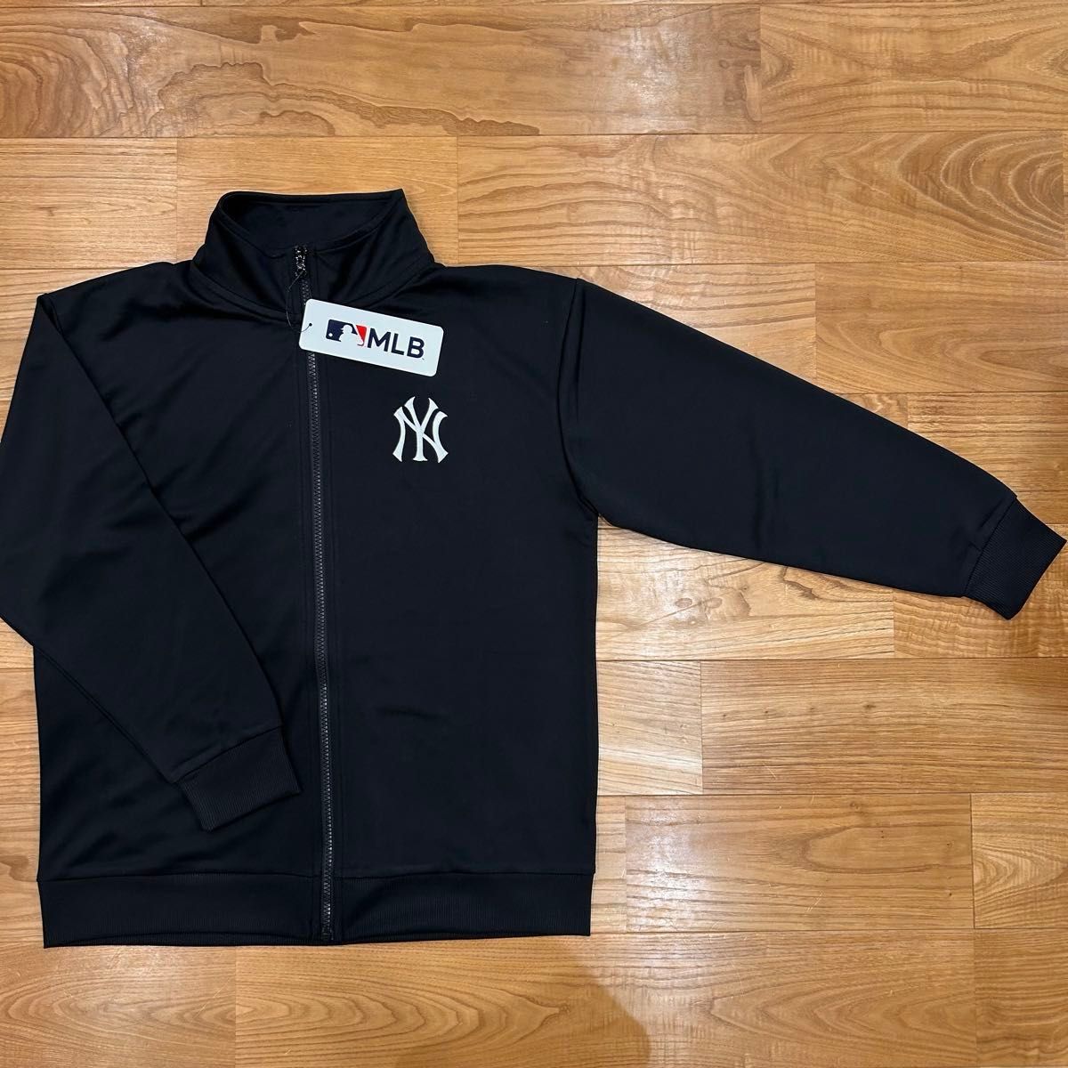 160】MLB公式 ニューヨークヤンキース 刺繍入りトラック 160】MLB公式 ニューヨークヤンキース 刺繍入りトラック
