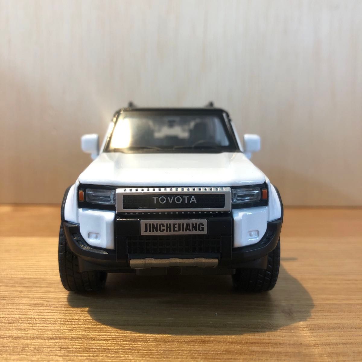 トヨタ ランクル 250 ミニカー 1/32 白 ランドクルーザー250 トヨタ ランクル 250 ミニカー 1/32 白 ランドクルーザー250