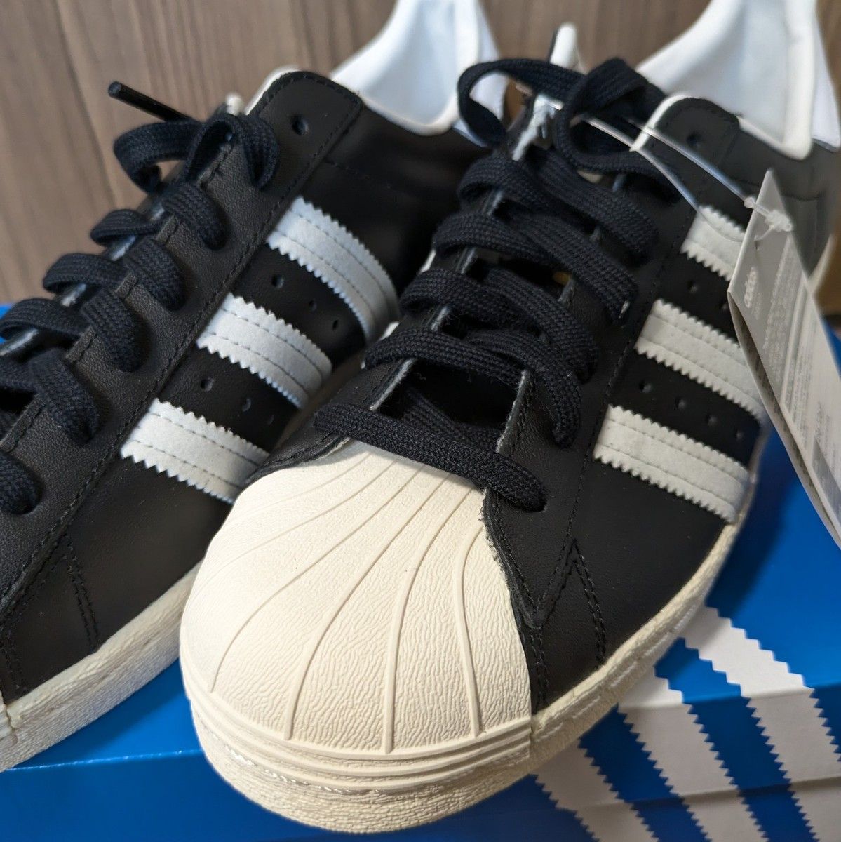 新品未使用】adidas SUPERSTAR 80s G61069 25 5㎝ ブラック 黒 新品未使用】adidas SUPERSTAR 80s G61069 25 5㎝ ブラック 黒
