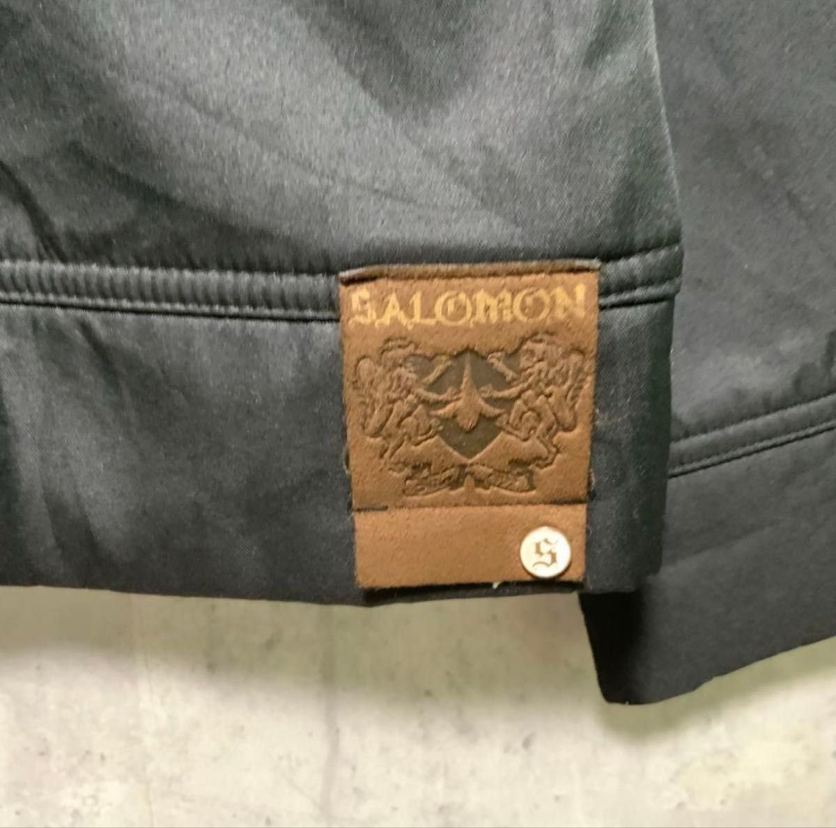 超希少 salomon サロモン ナイロン ジャケット 刺繍 アウター 超希少 salomon サロモン ナイロン ジャケット 刺繍 アウター