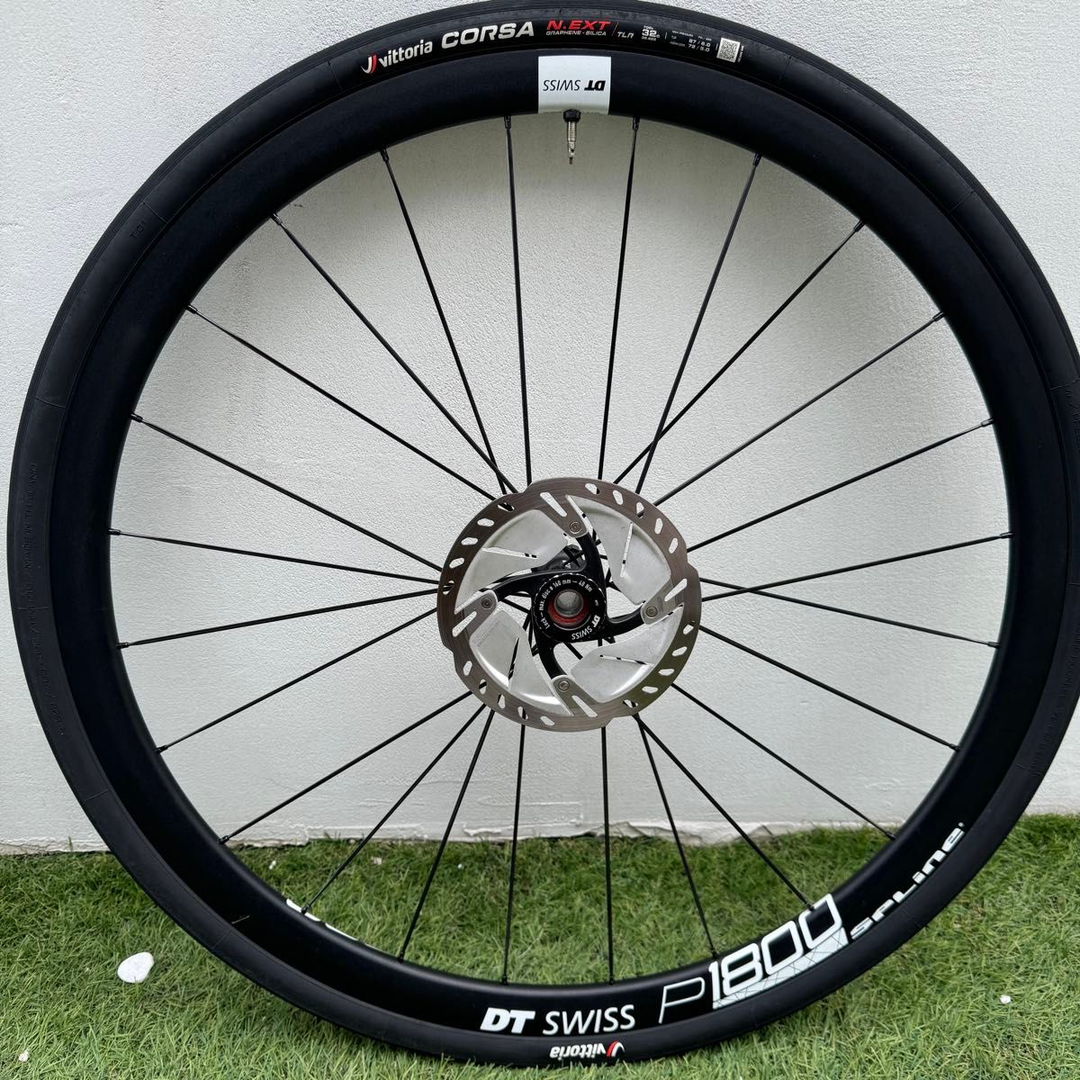 DT SWISS P1800 SPLINE 32DB ホイール Vittoria CORSA NEXT DT SWISS P1800 SPLINE 32DB ホイール Vittoria CORSA NEXT