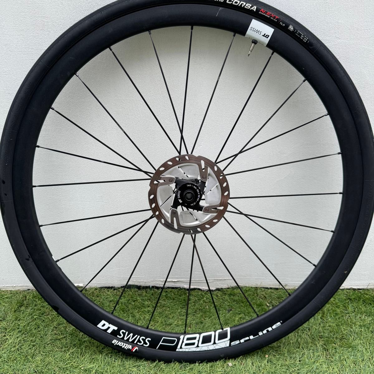 DT SWISS P1800 SPLINE 32DB ホイール Vittoria CORSA NEXT DT SWISS P1800 SPLINE 32DB ホイール Vittoria CORSA NEXT